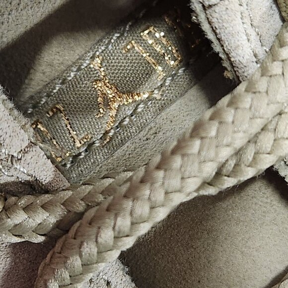 NIKE‎ AIR JORDAN 11 RETRO NEUTRAL OLIVE-STOUT 2018 AR0715-200 WMNS SZ 8.5 - Picture 12 of 16